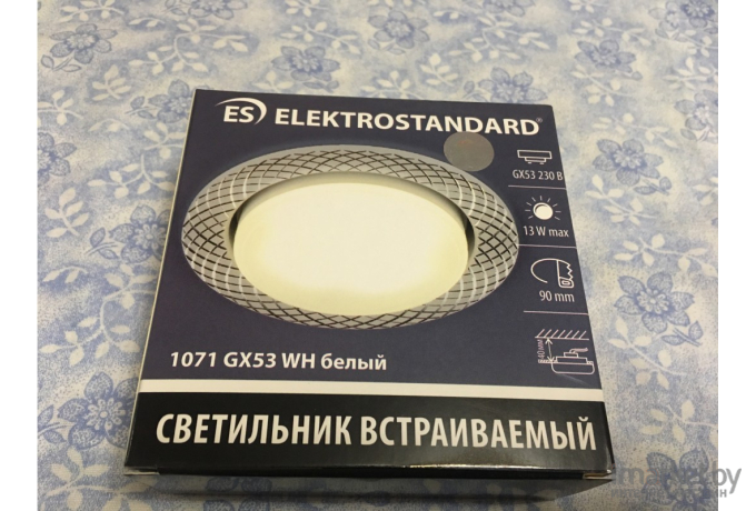 Встраиваемый точечный светильник Elektrostandard 1071 GX53 WH белый