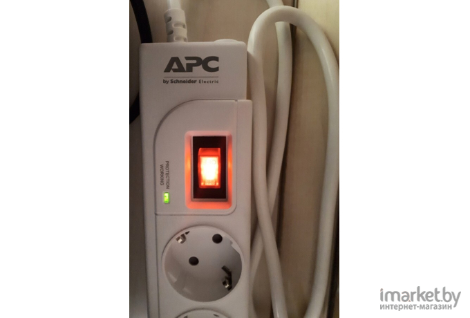 Сетевой фильтр APC Essential SurgeArrest 4 розетки, белый (P43-RS)